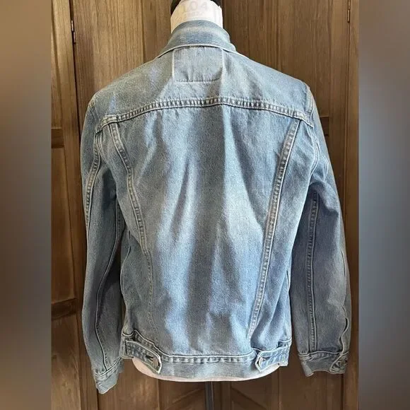 Levi’s Denim Jean Jacket. - Picture 4 of 6